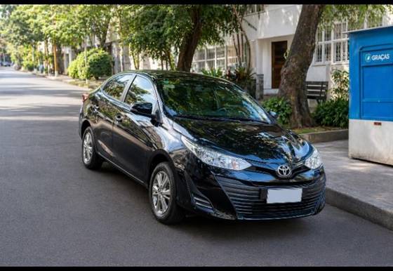 TOYOTA YARIS 1.5 16V FLEX SEDAN XL PLUS CONNECT MULTIDRIVE TOYOTA YARIS 1.5 16V FLEX SEDAN XL PLUS CONNECT MULTIDRIVE
